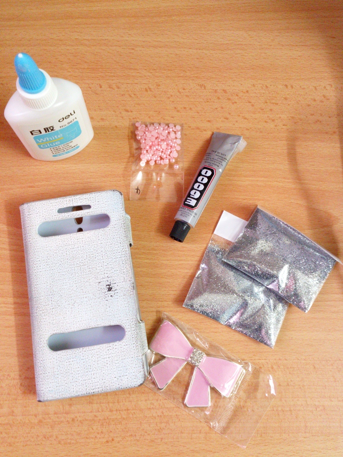 Glitter and Bow Phone Case DIY