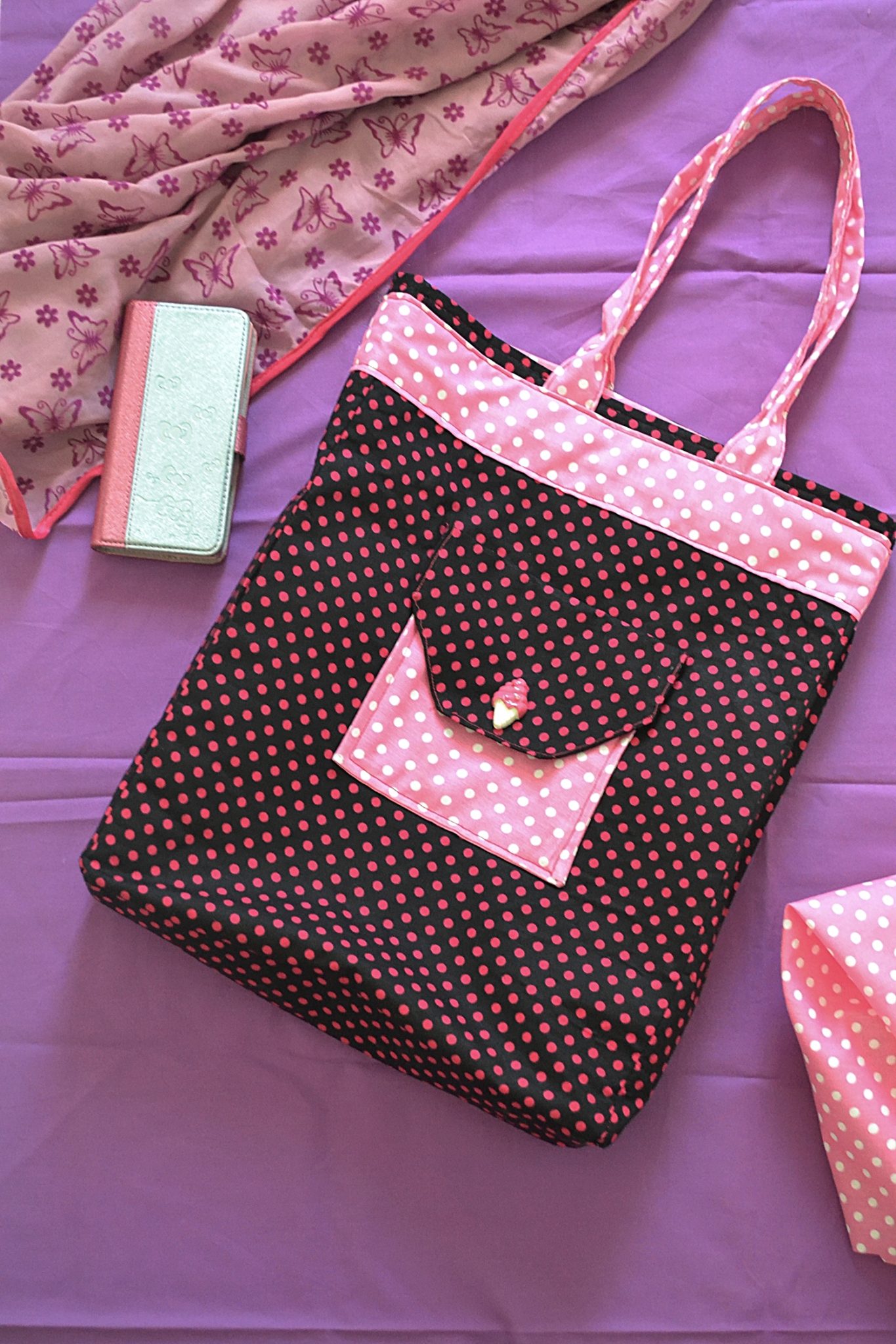 6 Pocket Pro Handbags Tutorial (Free Pattern)