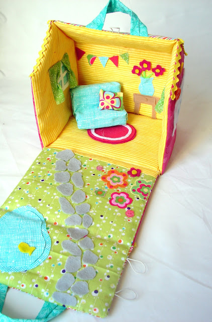 Cute Fabric Doll house Tutorial