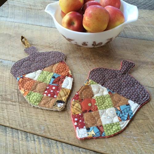 Patchwork Acorn Pot Holder Tutorial