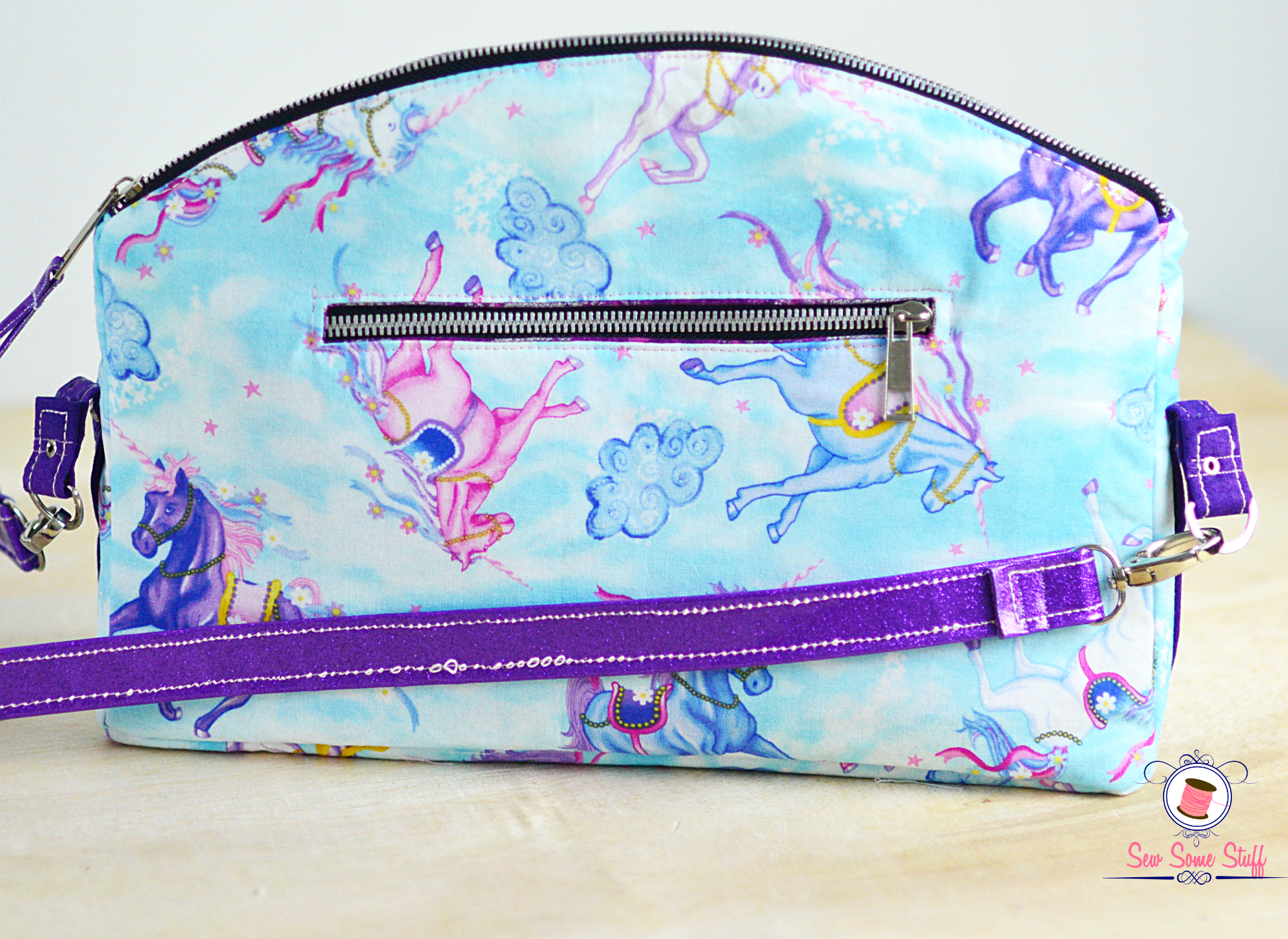 Seema Crossbody Bag Sewing Pattern and Video Tutorial - Sew Some Stuff